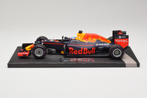 Red Bull RB12 Tag Heuer #3 D. Ricciardo Red Bull Racing 1st Pole Monaco Grand Prix 2016 Minichamps 1:18 117160103 Živica