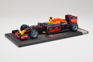 Red Bull RB12 Tag Heuer #3 D. Ricciardo Red Bull Racing Brazilian Grand Prix 2016 Minichamps 1:18 117161203 Živica – obrázok 2 z 6