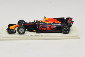 Red Bull RB13 Tag Heuer #33 M. Verstappen 3rd Chinese Grand Prix 2017 Spark 1:43 S5037 Živica