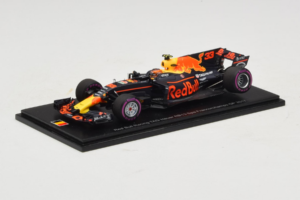 Red Bull RB13 Tag Heuer #33 M. Verstappen Belgian Grand Prix 2017 Spark 1:43 AM33SP8 Živica – obrázok 2 z 4