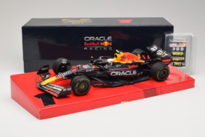 Red Bull RB18 #1 M. Verstappen Oracle Red Bull Racing Japanese Grand Prix Winner World Champion 2022 Minichamps 1:18 11322280 – obrázok 7 z 7