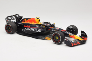 Red Bull RB19 #11 S. Perez Oracle Red Bull Racing Saudi Arabian Grand Prix Winner 2023 Minichamps 1:18 110230111 Živica – obrázok 4 z 6