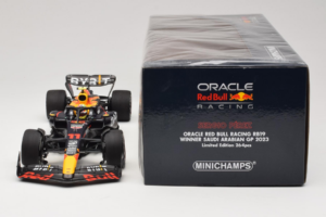 Red Bull RB19 #11 S. Perez Oracle Red Bull Racing Saudi Arabian Grand Prix Winner 2023 Minichamps 1:18 110230111 Živica – obrázok 6 z 6