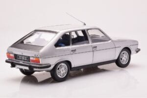 Renault 30 TX Strieborný Norev 1:18 185272 Kov – obrázok 3 z 8