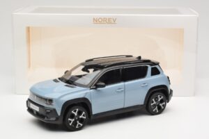 Renault 4 E-Tech Electric Cloud Blue Norev 1:18 185521 Kov – obrázok 8 z 8