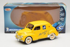 Renault 4CV Michelin Yellow Solido 1:18 82002 Kov – obrázok 6 z 6