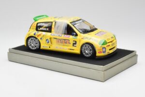 Renault Clio Sport #2 E. Rangoni Renault Clio Trophy Winner 2000 Universal Hobbies 1:18 7711218616 Kov – obrázok 4 z 6