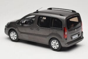 Renault Juvaquatre Break 300 kg Slonovinový Norev 1:18 185260 Kov – obrázok 5 z 6