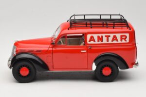 Renault Juvaquatre Utilitaire Červený Solido 1:18 8424 Kov – obrázok 4 z 8