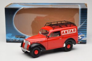 Renault Juvaquatre Utilitaire Červený Solido 1:18 8424 Kov – obrázok 8 z 8