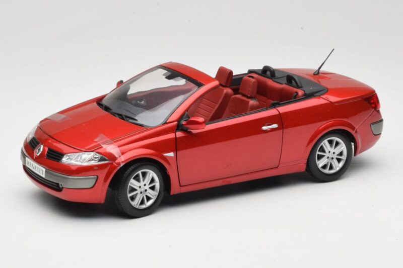 Renault Megane Mk1 CC Červený Solido 1:18 8152 Kov