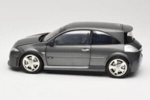 Renault Megane Mk2 RS Vampire Grey Norev 1:18 185101 Kov – obrázok 4 z 8