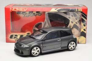 Renault Megane Mk2 RS Vampire Grey Norev 1:18 185101 Kov – obrázok 8 z 8