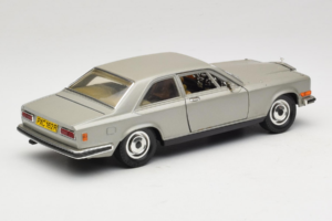 Rolls-Royce Camargue Strieborný Diamond Edition Bburago 1:18 3001-M3 Kov – obrázok 3 z 8