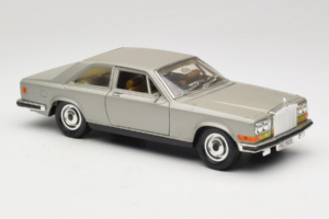Rolls-Royce Camargue Strieborný Diamond Edition Bburago 1:18 3001-M3 Kov – obrázok 6 z 8