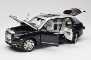 Rolls-Royce Cullinan Čierny & Strieborný OEM 1:18 ROLLS001 Kov – obrázok 2 z 8