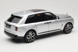 Rolls-Royce Cullinan Strieborný So Shadow Wheels OEM 1:18 028-16A Kov – obrázok 3 z 8