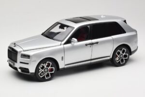 Rolls-Royce Cullinan Strieborný So Shadow Wheels OEM 1:18 028-16A Kov