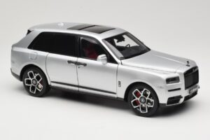 Rolls-Royce Cullinan Strieborný So Shadow Wheels OEM 1:18 028-16A Kov – obrázok 6 z 8
