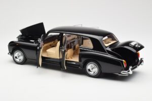 Rolls-Royce Phantom VI EWB Čierny Kyosho 1:18 08905BK Kov – obrázok 5 z 8