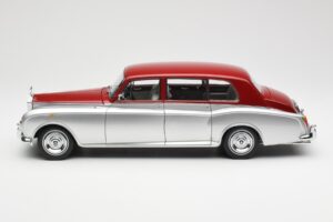 Rolls-Royce Phantom VI Strieborná Červená Kyosho 1:18 08905SR Kov – obrázok 4 z 8