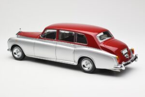 Rolls-Royce Phantom VI Strieborná Červená Kyosho 1:18 08905SR Kov – obrázok 7 z 8