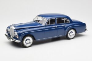 Rolls-Royce Silver Cloud III Flying Spur Mulliner RHD Tmavomodrý MCG 1:18 MCG18124 Kov
