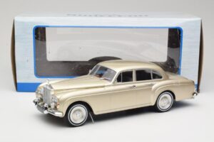 Rolls-Royce Silver Cloud III Flying Spur H.J. Mulliner Zlatý MCG 1:18 MCG18058 Kov – obrázok 6 z 6