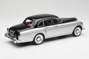 Rolls-Royce Silver Cloud III Mulliner Strieborný & Čierny MCG 1:18 MCG18128 Kov – obrázok 2 z 6