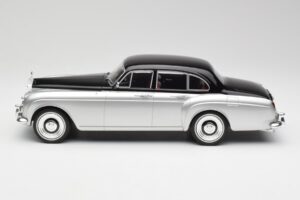 Rolls-Royce Silver Cloud III Mulliner Strieborný & Čierny MCG 1:18 MCG18128 Kov – obrázok 3 z 6