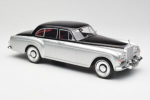 Rolls-Royce Silver Cloud III Mulliner Strieborný & Čierny MCG 1:18 MCG18128 Kov – obrázok 4 z 6