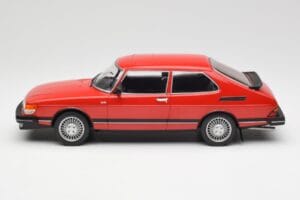 Saab 900 GL Červený MCG 1:18 MCG18340 Kov – obrázok 5 z 6