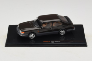 Saab 900 Turbo Čierny IXO 1:43 CLC577N Kov