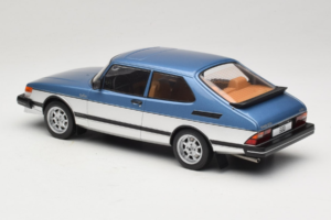 Saab 900 Turbo Blue Metallic MCG 1:18 MCG18261MCW Kov – obrázok 5 z 6