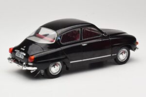 Saab 96 V4 Čierny MCG 1:18 MCG18063 Kov – obrázok 2 z 6