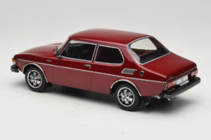 Saab 99 EMS Metallic Červený MCG 1:18 MCG18441 Kov – obrázok 5 z 6