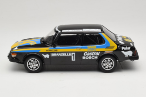 Saab 99 EMS #1 P. Eklund / B. Cederberg Rally Sweden 1977 MCG 1:18 MCG18825R Kov – obrázok 3 z 6