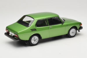 Saab 99 Metallic Zelený MCG 1:18 MCG18440 Kov – obrázok 2 z 6