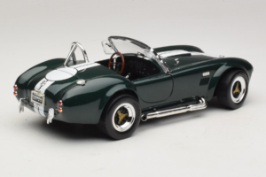 Shelby Cobra 427 S/C Tmavo Zelený Biele Pruhy Road Signature 1:18 92058-P1 Kov – obrázok 3 z 8