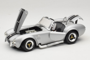 Shelby Cobra 427S/C Strieborná S Čiernymi Pruhmi Road Signature 1:18 92058 Kov – obrázok 2 z 8