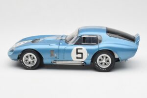 Shelby Cobra Daytona Coupe #5 D. Gurney / B. Bondurant 24 Hours of Le Mans 1964 Exoto 1:18 135190555498 Kov – obrázok 4 z 8
