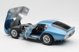 Shelby Cobra Daytona Coupe #5 D. Gurney / B. Bondurant 24 Hours of Le Mans 1964 Exoto 1:18 135190555498 Kov – obrázok 5 z 8