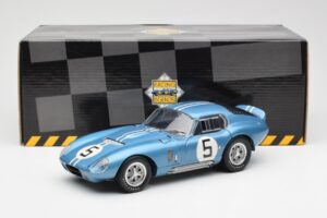 Shelby Cobra Daytona Coupe #5 D. Gurney / B. Bondurant 24 Hours of Le Mans 1964 Exoto 1:18 135190555498 Kov – obrázok 8 z 8