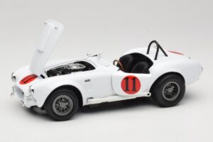 Shelby Cobra 427 S/C Biely Auto World 1:18 AWSS104 Kov – obrázok 2 z 8