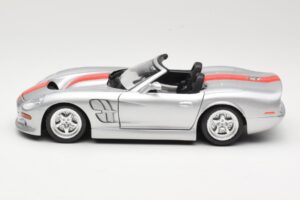 Shelby Series 1 Strieborný Bburago 1:18 3323 Kov – obrázok 4 z 8