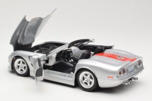 Shelby Series 1 Strieborný Bburago 1:18 3323 Kov – obrázok 5 z 8