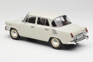 Skoda 1000 MB Šedý & Biely MCG 1:18 MCG18275 Kov – obrázok 5 z 6