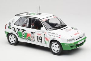 Skoda Felicia Kit Car #19 P. Sibera / P. Gross Tour de Corse 1995 IXO 1:18 18RMC149B Kov – obrázok 4 z 6