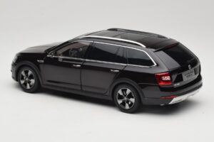 Skoda Octavia Mk4 Combi Hnedý Paudi Model 1:18 ZMR000005BRA Kov – obrázok 7 z 8