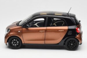 Smart Forfour W453 Čierny Hazel Hnedý Norev 1:18 B66960299 Kov – obrázok 4 z 8